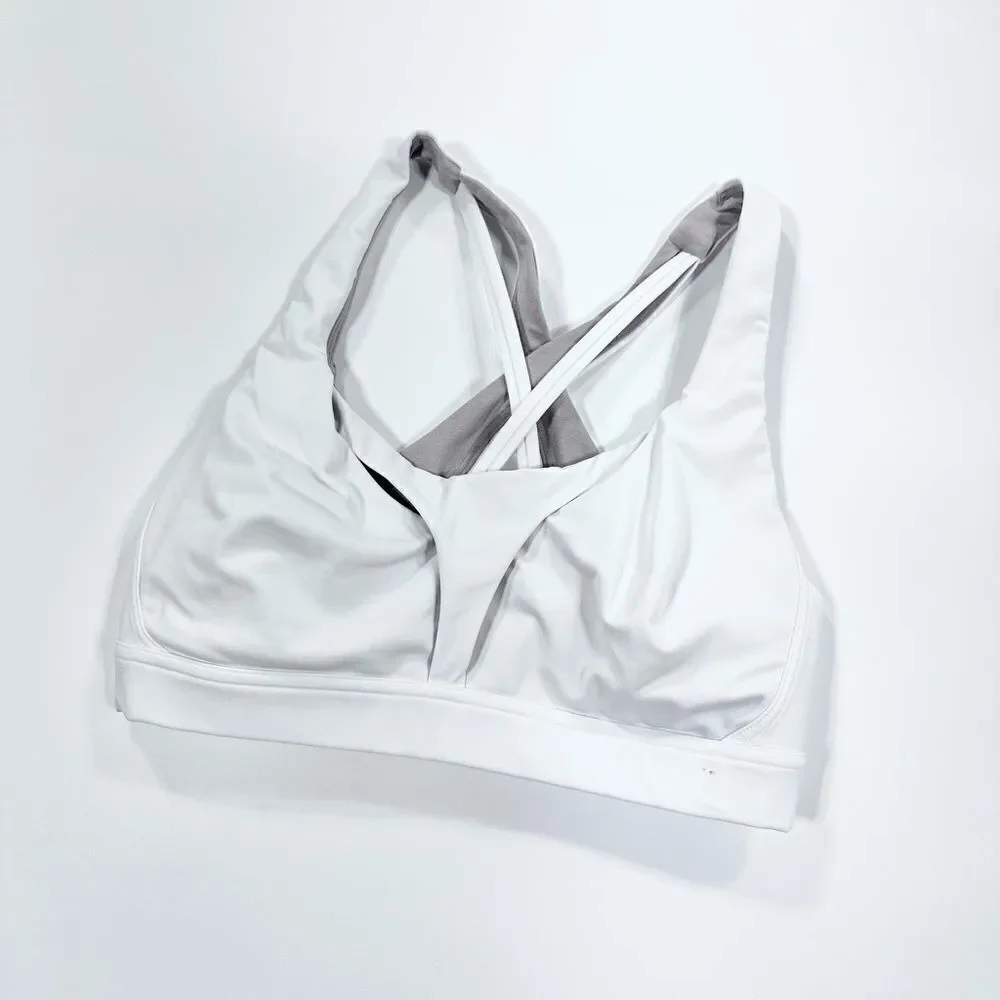 Lululemon white Stash it All bra 8 C/D